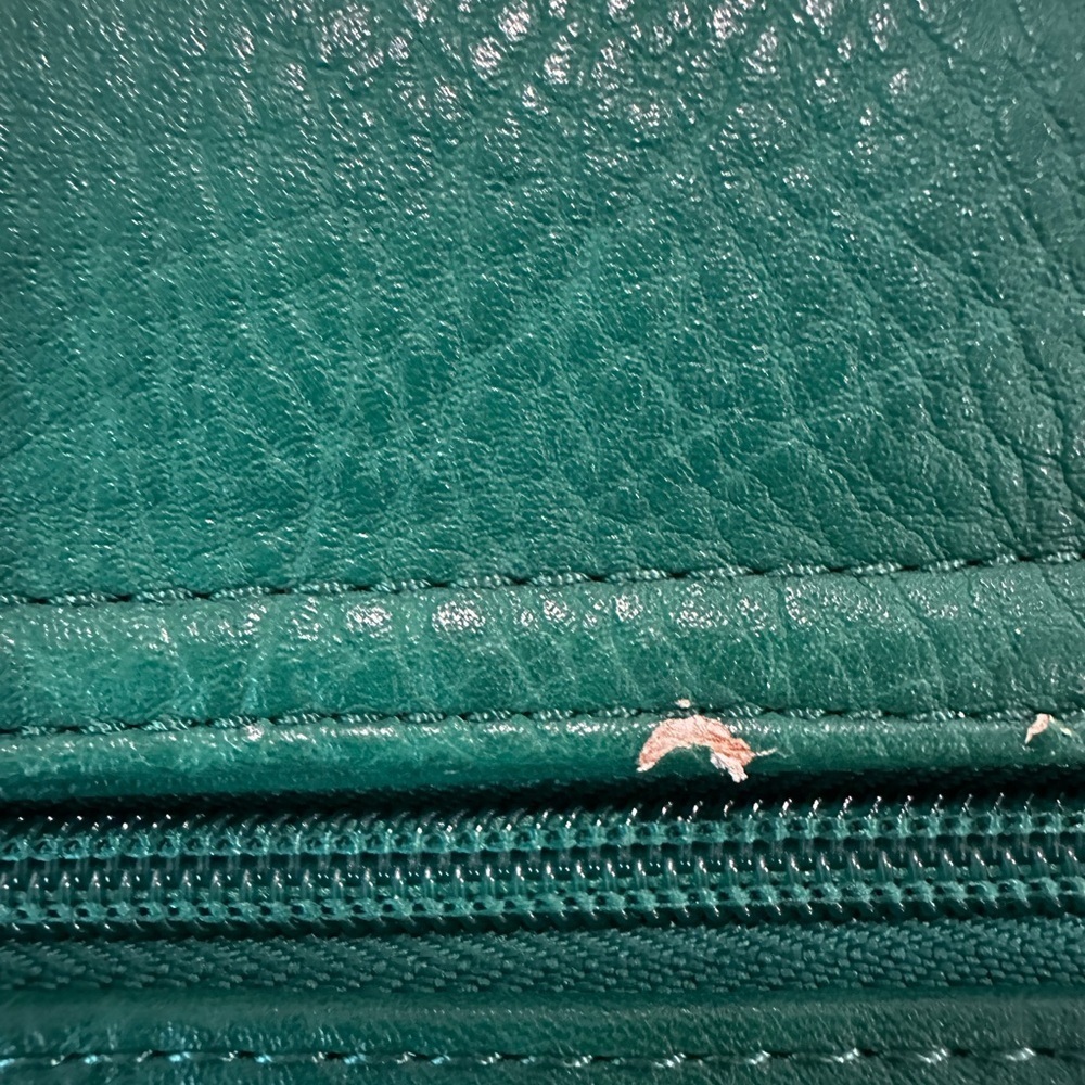 Olivia & Joy Kelly Green Faux Leather Handbag Purse Gold Hardware. Zipper Accent - Picture 8 of 8